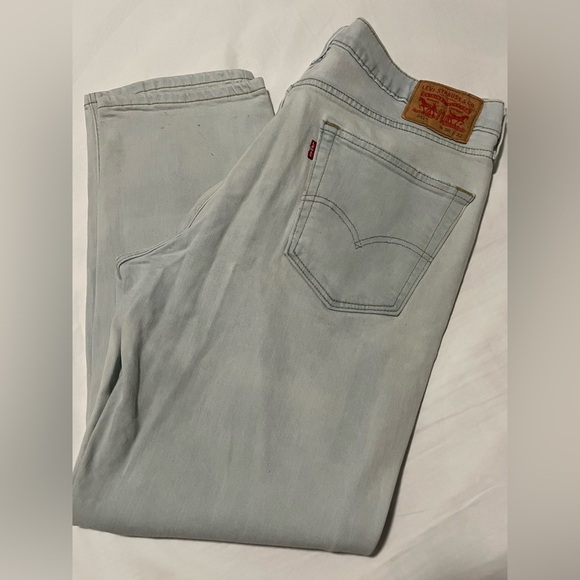 Levi’s Light Wash Men's Jeans - Picture 3 of 6